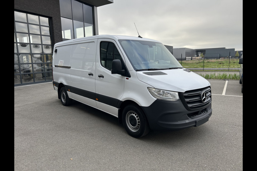 Mercedes-Benz Sprinter 317 CDI L2 H1 L+R Schuifdeur / MBUX / Camera / Carplay navigatie / Geveerde stoel / Cruise control / Airco