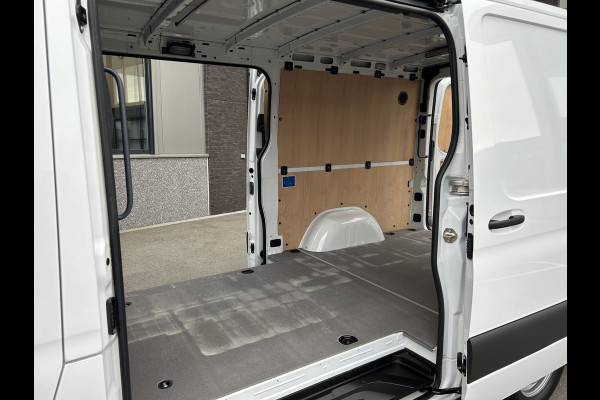 Mercedes-Benz Sprinter 317 CDI L2 H1 L+R Schuifdeur / MBUX / Camera / Carplay navigatie / Geveerde stoel / Cruise control / Airco