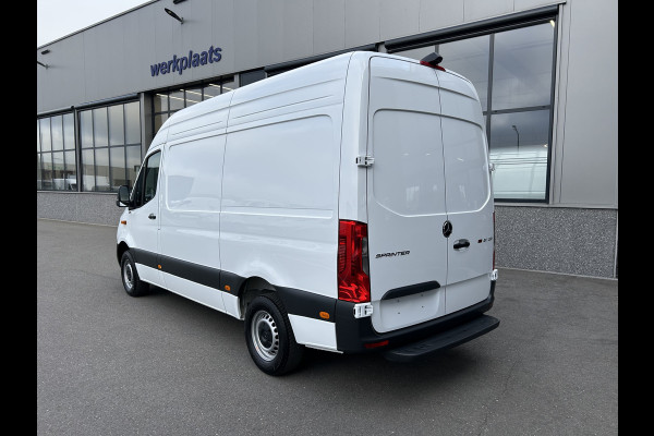 Mercedes-Benz Sprinter 317 CDI L2 H2 Pro Facelift / MBUX / Navigatie / Camera / Geveerde stoel / Cruise control / Airco / 270 Graden achterdeuren