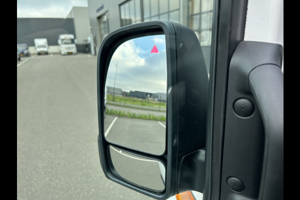 Mercedes-Benz Sprinter 317 CDI L2 H2 Pro Facelift / MBUX / Navigatie / Camera / Geveerde stoel / Cruise control / Airco / 270 Graden achterdeuren