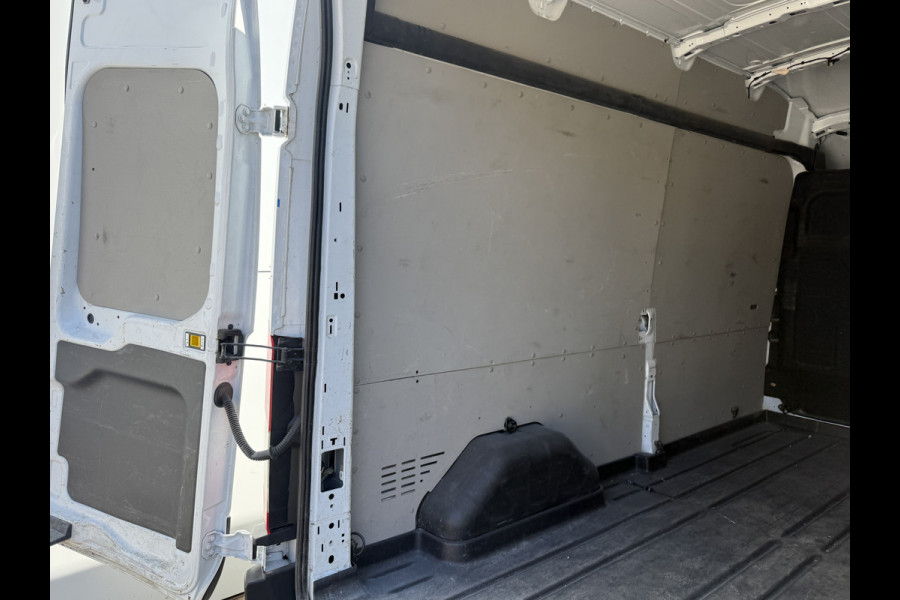 Ford Transit 350 2.0 TDCI 170PK L3H3 Airco Cruise Control Parkeersensoren Bluetooth Voorruitverwarming