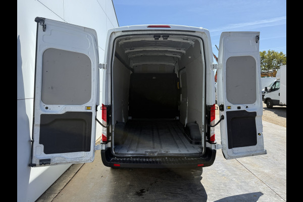 Ford Transit 350 2.0 TDCI 170PK L3H3 Airco Cruise Control Parkeersensoren Bluetooth Voorruitverwarming