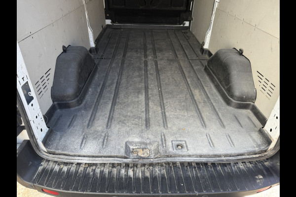 Ford Transit 350 2.0 TDCI 170PK L3H3 Airco Cruise Control Parkeersensoren Bluetooth Voorruitverwarming