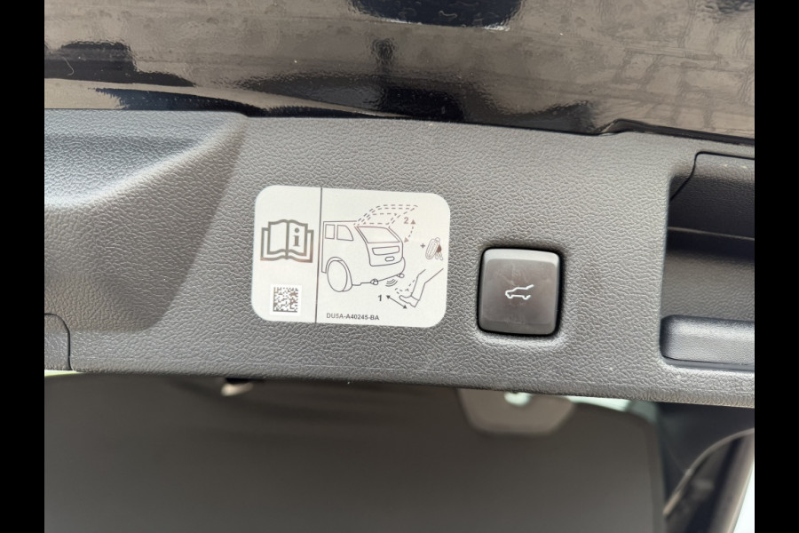 Ford Kuga 1.5 EcoB. ST-Line X TREKHAAK! 1800KG TREKGEWICHT! WINTERPACK!