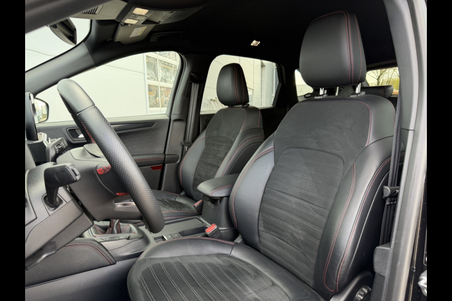 Ford Kuga 1.5 EcoB. ST-Line X TREKHAAK! 1800KG TREKGEWICHT! WINTERPACK!