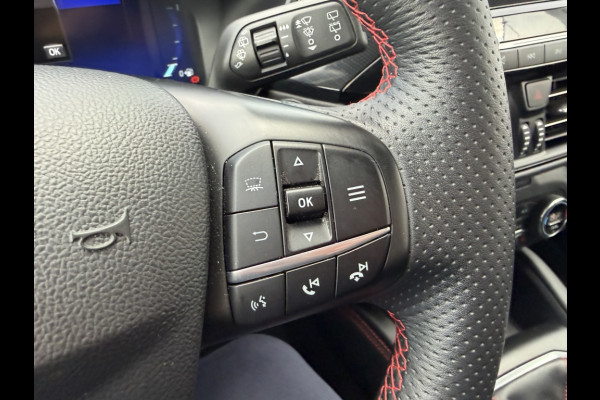 Ford Kuga 1.5 EcoB. ST-Line X TREKHAAK! 1800KG TREKGEWICHT! WINTERPACK!