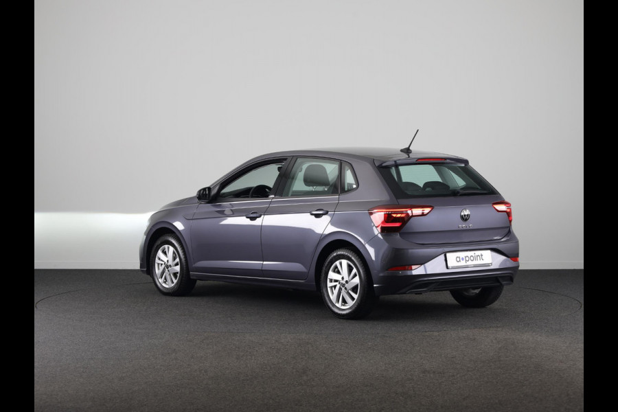 Volkswagen Polo 1.0 TSI Style 95 PK DSG Automaat |   Navigatie via app |  Parkeersensoren | Privacy glass |