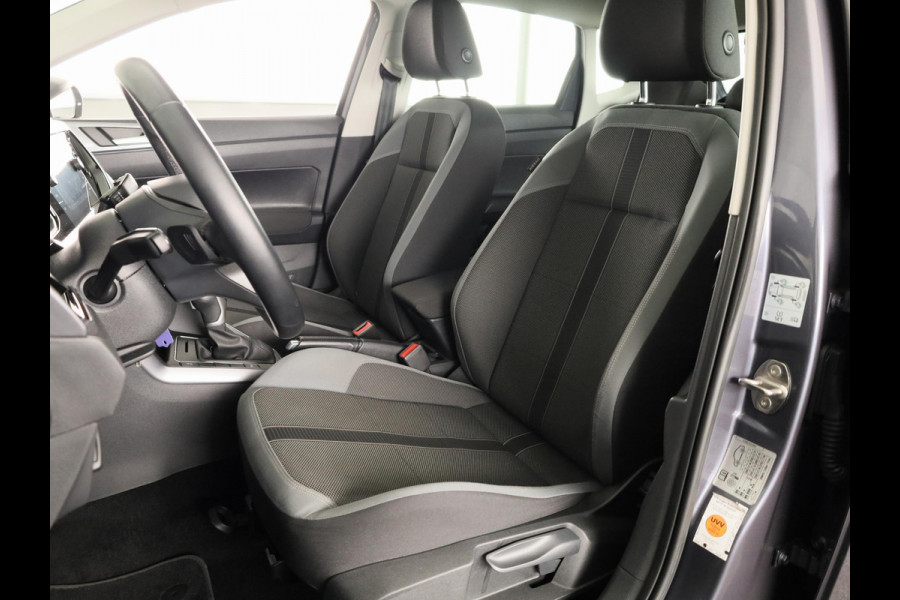 Volkswagen Polo 1.0 TSI Style 95 PK DSG Automaat |   Navigatie via app |  Parkeersensoren | Privacy glass |