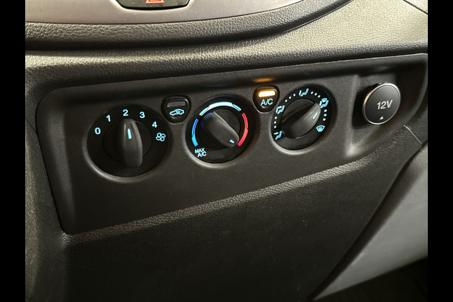 Ford Transit 2.0 TDCI L2H2 3Pers. / Pdc.V+A / Airco / Radio multimedia / Imperial / Apk 07-2026