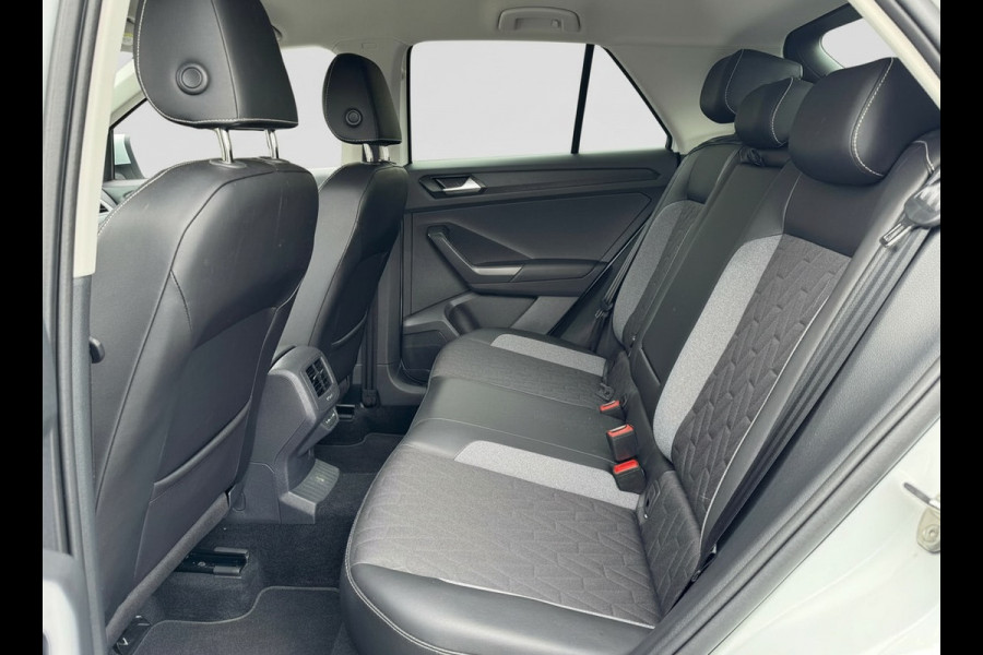 Volkswagen T-Roc TSI 115PK LIFE GOAL EDITION VIRTUAL/NAVI/ACC/STOELVERW.
