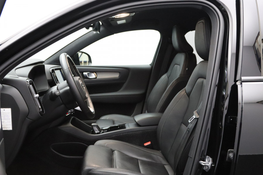Volvo XC40 Recharge P8 408 PK AWD R-Design, Leder, H/K Sound, Memory