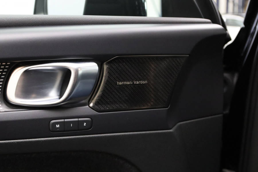 Volvo XC40 Recharge P8 408 PK AWD R-Design, Leder, H/K Sound, Memory