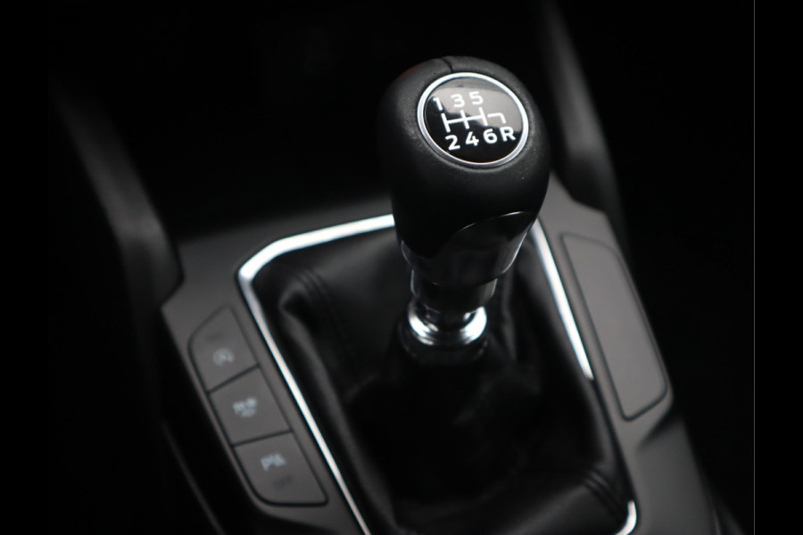 Ford FOCUS Wagon 1.0 EcoBoost Hybrid Titanium Style  Adaptive CC / Trekhaak Mild-hybride