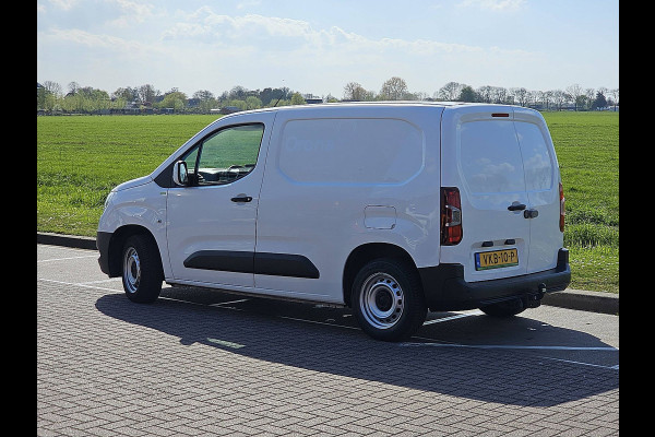 Opel Combo 1.5D L1H1 Edition L3H2 Maxi LED Automaat Navi Camera Mbux10 PDC BPM VRIJ Euro6 170 PK!