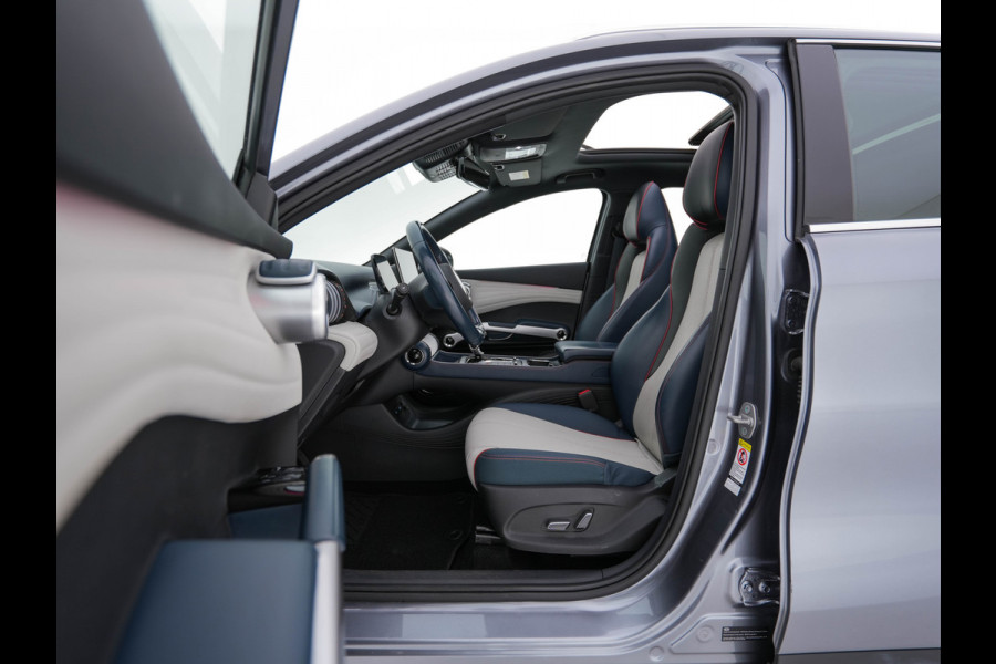 BYD ATTO 3 Comfort 60 kWh [ 3-Fase ] {SOH-92%} (INCL.BTW) *PANO | ADAPTIVE-CRUISE | LEATHER | FULL-LED | TOP-VIEW | BLIND-SPOT | HEATED-COMFORTSEATS | DIGI-COCKPIT | CARPLAY | DAB | NAVI-FULLMAP | ECC | PDC | 18''ALU*