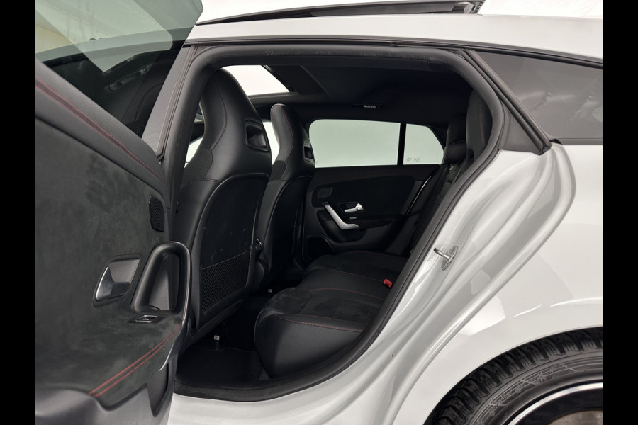 Mercedes-Benz CLA-Klasse Shooting Brake 200 d Business Solution AMG (INCL-BTW) *PANO | DISTRONIC | LEATHER-MICROFIBRE | MULITBEAM | AMBIENTLIGHT | BLINDSPOT | HEATED-SPORTSEATS | WIDESCREEN-DIGICOCKPIT | DAB+ | NAVI-FULLMAP | CAMERA | PRIVACYGLASS | 18''ALU*