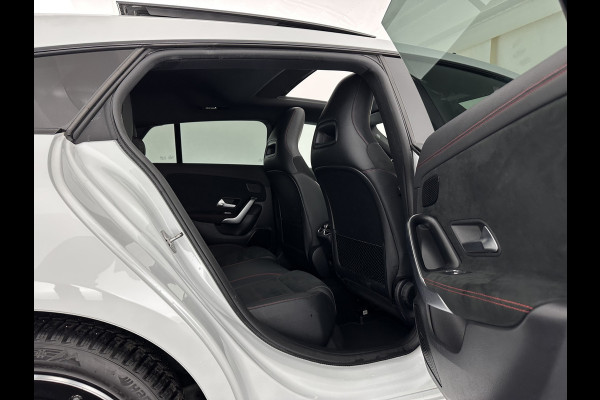 Mercedes-Benz CLA-Klasse Shooting Brake 200 d Business Solution AMG (INCL-BTW) *PANO | DISTRONIC | LEATHER-MICROFIBRE | MULITBEAM | AMBIENTLIGHT | BLINDSPOT | HEATED-SPORTSEATS | WIDESCREEN-DIGICOCKPIT | DAB+ | NAVI-FULLMAP | CAMERA | PRIVACYGLASS | 18''ALU*