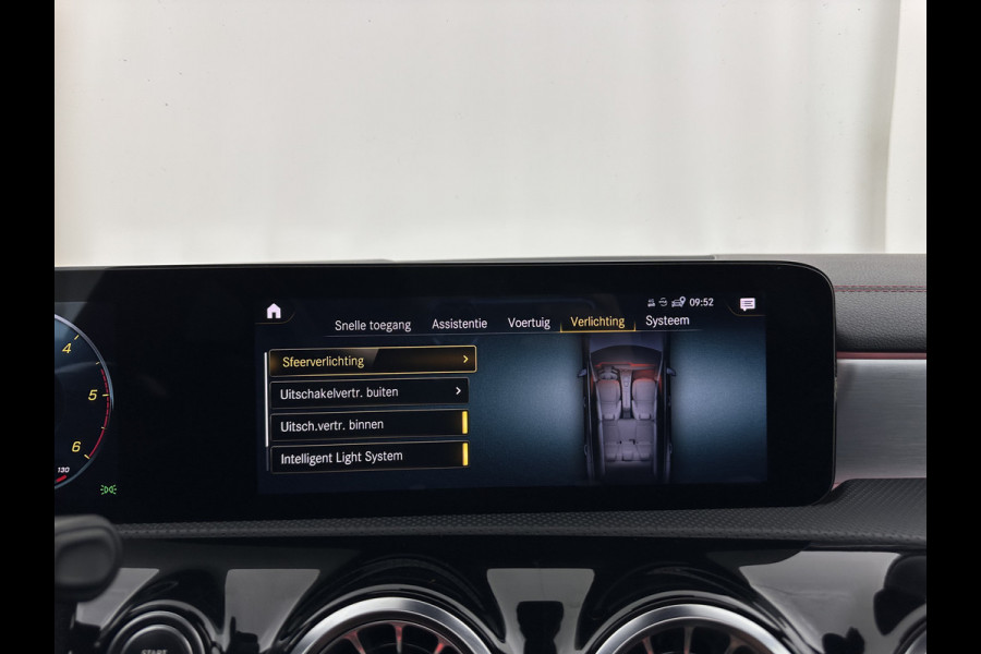 Mercedes-Benz CLA-Klasse Shooting Brake 200 d Business Solution AMG (INCL-BTW) *PANO | DISTRONIC | LEATHER-MICROFIBRE | MULITBEAM | AMBIENTLIGHT | BLINDSPOT | HEATED-SPORTSEATS | WIDESCREEN-DIGICOCKPIT | DAB+ | NAVI-FULLMAP | CAMERA | PRIVACYGLASS | 18''ALU*