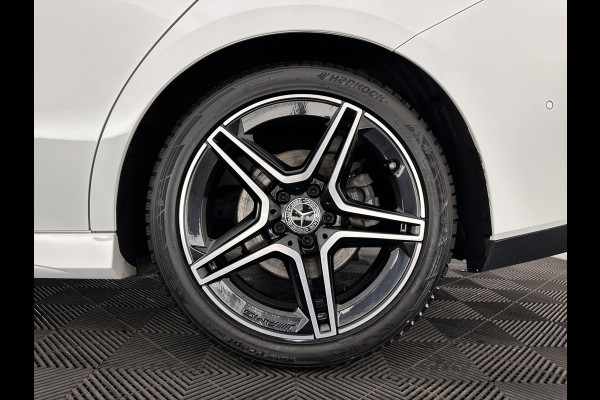 Mercedes-Benz CLA-Klasse Shooting Brake 200 d Business Solution AMG (INCL-BTW) *PANO | DISTRONIC | LEATHER-MICROFIBRE | MULITBEAM | AMBIENTLIGHT | BLINDSPOT | HEATED-SPORTSEATS | WIDESCREEN-DIGICOCKPIT | DAB+ | NAVI-FULLMAP | CAMERA | PRIVACYGLASS | 18''ALU*