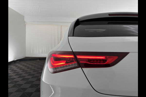 Mercedes-Benz CLA-Klasse Shooting Brake 200 d Business Solution AMG (INCL-BTW) *PANO | DISTRONIC | LEATHER-MICROFIBRE | MULITBEAM | AMBIENTLIGHT | BLINDSPOT | HEATED-SPORTSEATS | WIDESCREEN-DIGICOCKPIT | DAB+ | NAVI-FULLMAP | CAMERA | PRIVACYGLASS | 18''ALU*
