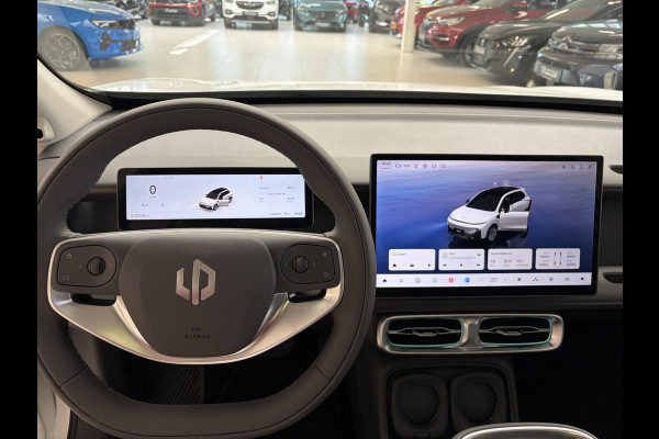 Leapmotor B10 Design ProMax 67.1 kWh 430KM WLTP | Panorama | Navigatie | Elektrische achterklep | Elektrisch bedienbare stoelen | Stoelverwarming | Stoelventilatie