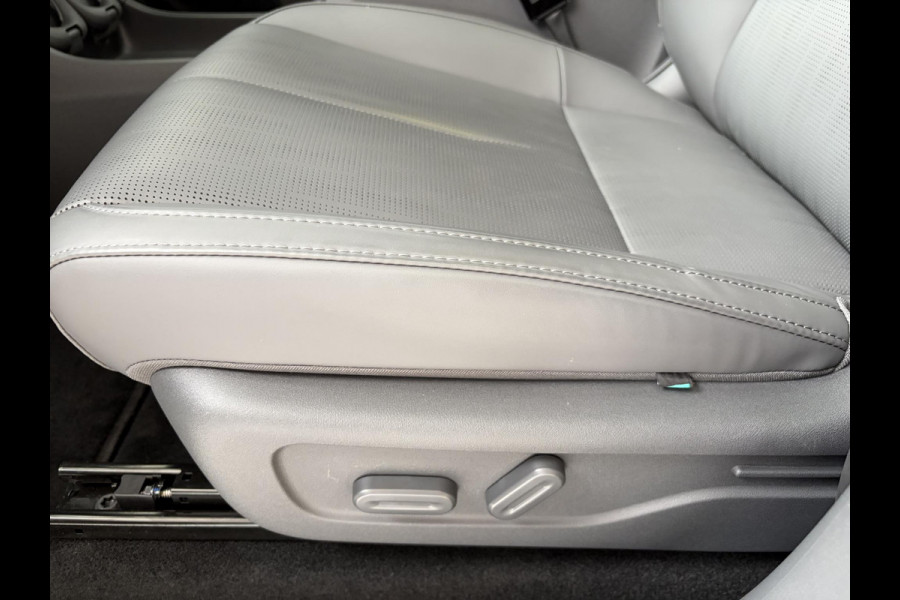 Leapmotor B10 Design ProMax 67.1 kWh 430KM WLTP | Panorama | Navigatie | Elektrische achterklep | Elektrisch bedienbare stoelen | Stoelverwarming | Stoelventilatie