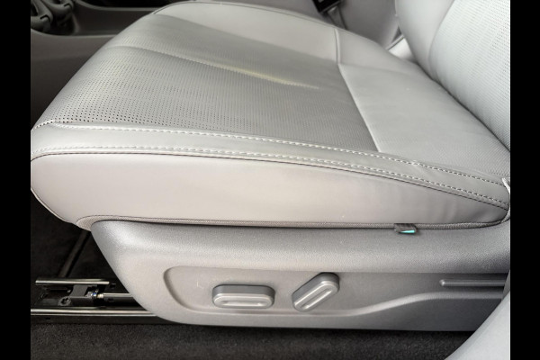 Leapmotor B10 Design ProMax 67.1 kWh 430KM WLTP | Panorama | Navigatie | Elektrische achterklep | Elektrisch bedienbare stoelen | Stoelverwarming | Stoelventilatie