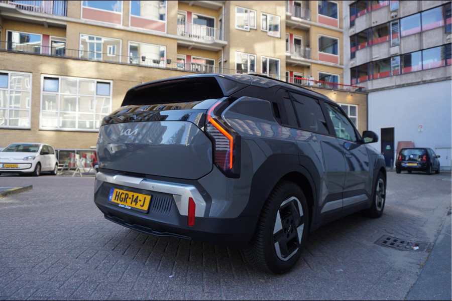 Kia EV3 Plus 81.4 kWh | Adaptieve cruise + Lane dep | 605km WLTP | Apple Carplay | Verwarde stoelen + stuurwiel | Keyless |