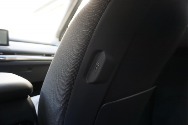 Kia EV3 Plus 81.4 kWh | Adaptieve cruise + Lane dep | 605km WLTP | Apple Carplay | Verwarde stoelen + stuurwiel | Keyless |