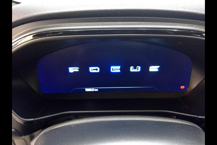Ford FOCUS Wagon 1.0 EcoBoost Hybrid ST Line X Business | 71.300 KM | Trekhaak | Winterpack | WORDT VERWACHT!