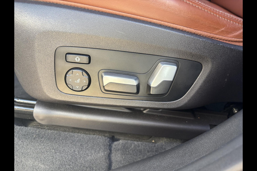 BMW X3 xDrive30e M Sport Plug-in Hybrid 292pk | VOL! | Panormamadak | Adaptive cruise | Trekhaak | M-pakket | Sportstoelen | 21 inch | Head-up Display | Memory seats | Harman Kardon | 360 graden camera | Keyless | Stoelverwarming | Adaptief deming systeem | Draadloos opladen