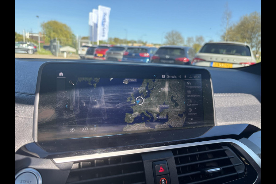 BMW X3 xDrive30e M Sport Plug-in Hybrid 292pk | VOL! | Panormamadak | Adaptive cruise | Trekhaak | M-pakket | Sportstoelen | 21 inch | Head-up Display | Memory seats | Harman Kardon | 360 graden camera | Keyless | Stoelverwarming | Adaptief deming systeem | Draadloos opladen
