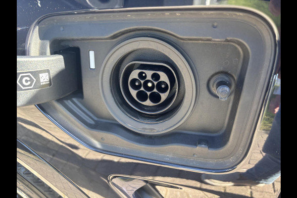 BMW X3 xDrive30e M Sport Plug-in Hybrid 292pk | VOL! | Panormamadak | Adaptive cruise | Trekhaak | M-pakket | Sportstoelen | 21 inch | Head-up Display | Memory seats | Harman Kardon | 360 graden camera | Keyless | Stoelverwarming | Adaptief deming systeem | Draadloos opladen