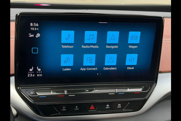 Volkswagen ID.4 Tech Max 77 kWh, VOL OPTIES, panoramadak, electr trekhaak, headup display, matrix led, NL auto met nap
