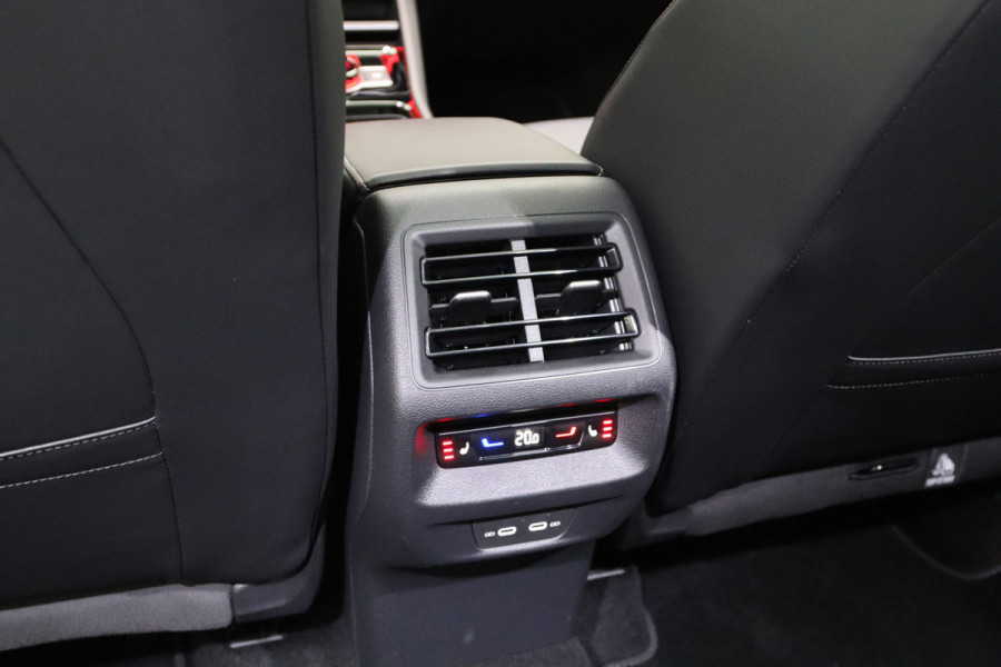 Volkswagen Tayron 1.5 eHybrid 272 PK R-Line Edition PHEV, Trekhaak, Panoramadak, Leder, Harman/Kardon