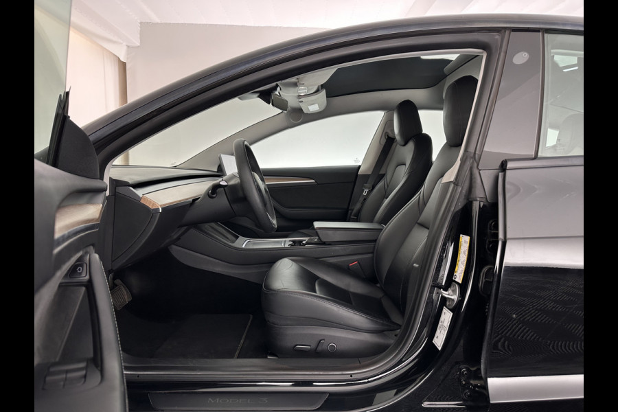 Tesla Model 3 Standard RWD Plus 60 kWh [ 3-Fase-11kW ] {SOH-87%} (INCL-BTW) Aut. *PANO | AUTOPILOT | LEATHER | KEYLESS | FULL-LED | MEMORY-PACK | TOPVIEW | DAB | CARPLAY | DIGI-COCKPIT | LANE-ASSIST | COMFORTSEATS | 19"ALU*