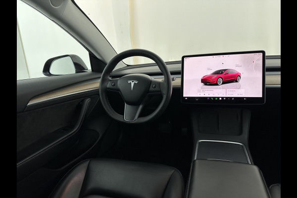 Tesla Model 3 Standard RWD Plus 60 kWh [ 3-Fase-11kW ] {SOH-87%} (INCL-BTW) Aut. *PANO | AUTOPILOT | LEATHER | KEYLESS | FULL-LED | MEMORY-PACK | TOPVIEW | DAB | CARPLAY | DIGI-COCKPIT | LANE-ASSIST | COMFORTSEATS | 19"ALU*
