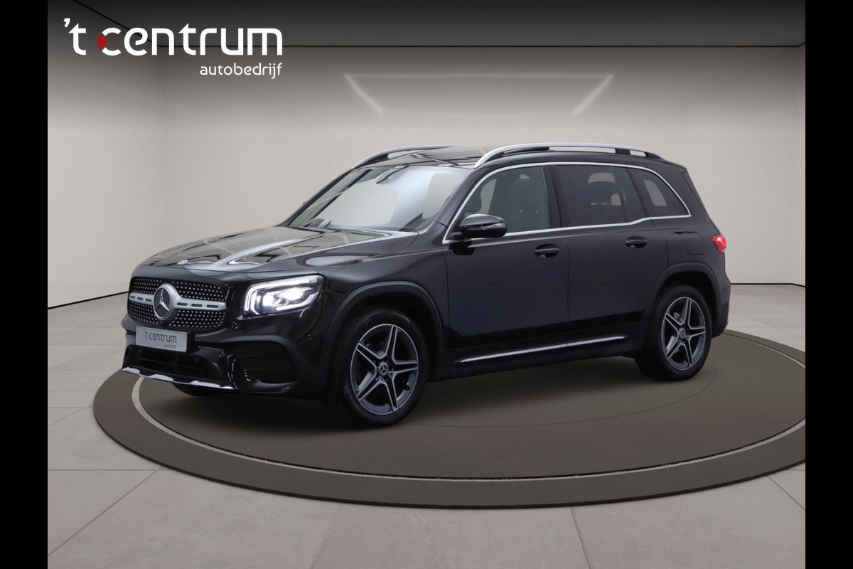 Mercedes-Benz Glb 200 Automaat AMG Line, Panoramadak, Trekhaak, Stoelverwarming