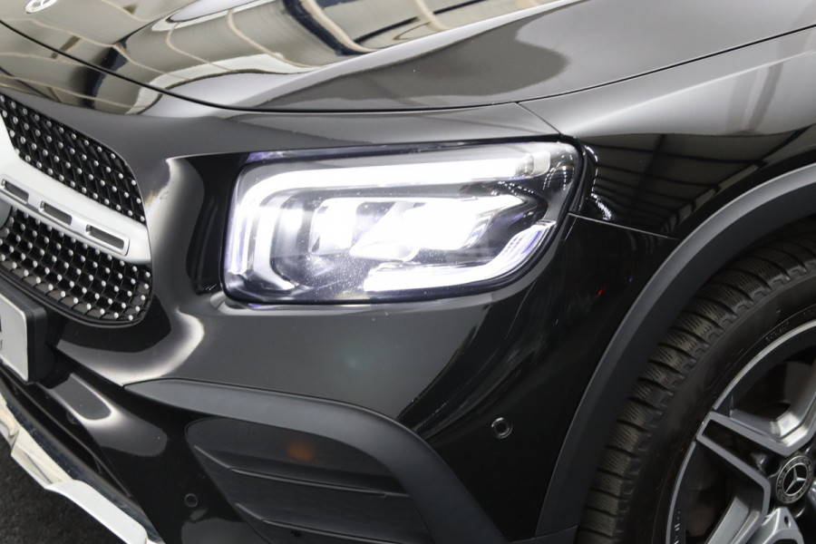 Mercedes-Benz Glb 200 Automaat AMG Line, Panoramadak, Trekhaak, Stoelverwarming