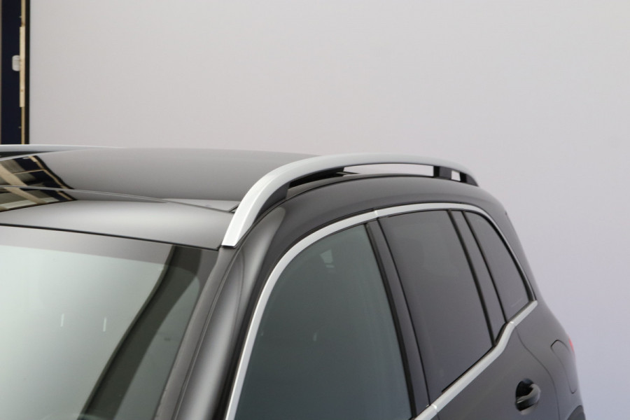 Mercedes-Benz Glb 200 Automaat AMG Line, Panoramadak, Trekhaak, Stoelverwarming