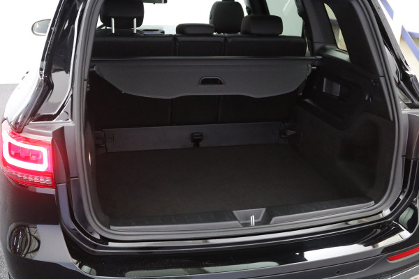 Mercedes-Benz Glb 200 Automaat AMG Line, Panoramadak, Trekhaak, Stoelverwarming