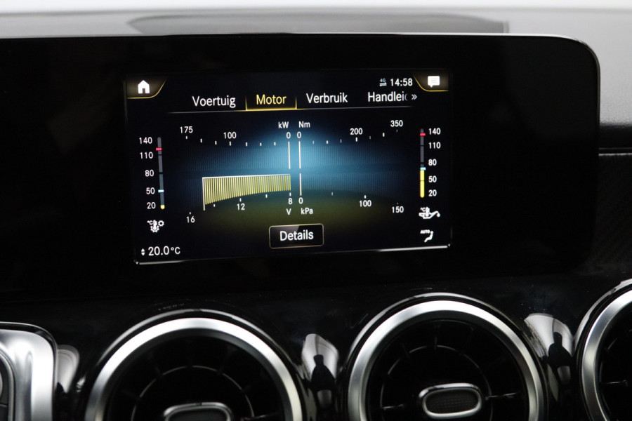 Mercedes-Benz Glb 200 Automaat AMG Line, Panoramadak, Trekhaak, Stoelverwarming