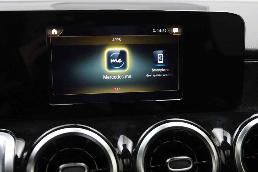 Mercedes-Benz Glb 200 Automaat AMG Line, Panoramadak, Trekhaak, Stoelverwarming