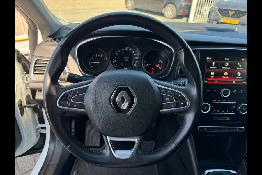 Renault Mégane 1.2 TCe Zen PDC / CRUISE / NAVI / STOELVERWARMING / ZWARTE LMV / ECC