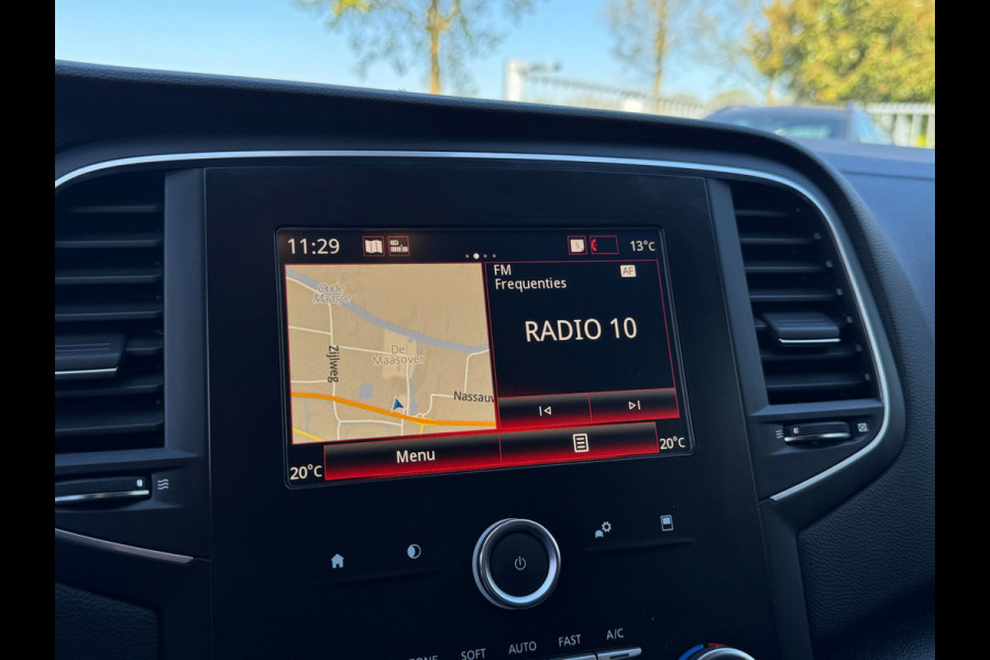 Renault Mégane 1.2 TCe Zen PDC / CRUISE / NAVI / STOELVERWARMING / ZWARTE LMV / ECC