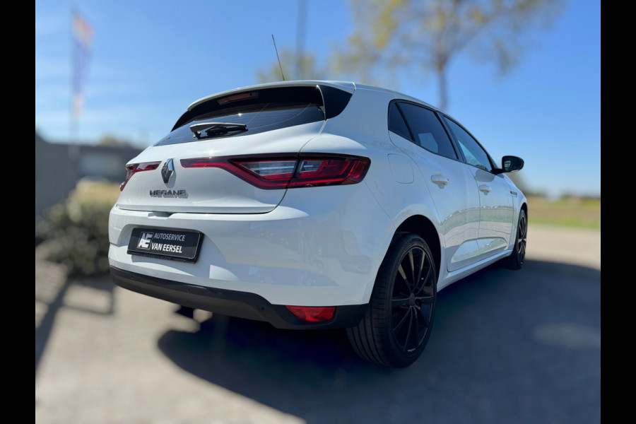 Renault Mégane 1.2 TCe Zen PDC / CRUISE / NAVI / STOELVERWARMING / ZWARTE LMV / ECC