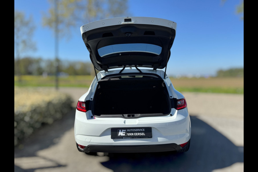 Renault Mégane 1.2 TCe Zen PDC / CRUISE / NAVI / STOELVERWARMING / ZWARTE LMV / ECC