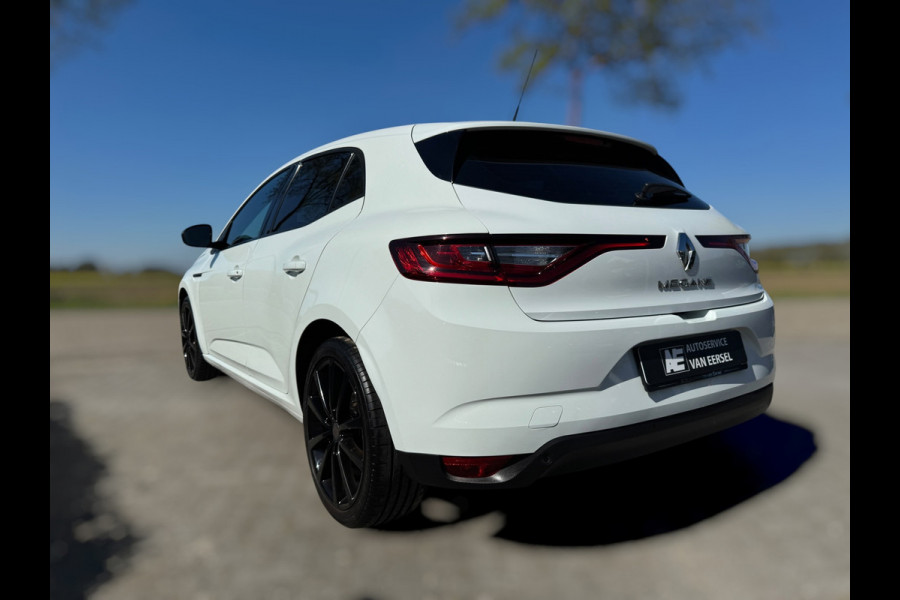 Renault Mégane 1.2 TCe Zen PDC / CRUISE / NAVI / STOELVERWARMING / ZWARTE LMV / ECC