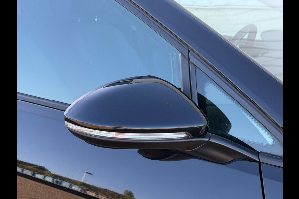 Volkswagen Golf 1.5 TSI AUTOMAAT Comfortline Business, achteruitrijcamera, climaat controle,navigatie, cruise controle