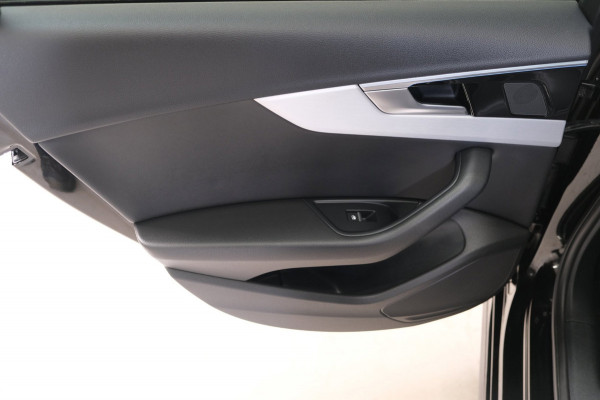 Audi A4 Avant 35 TFSI Launch edition Sport 2x S-Line Automaat - N.A.P. Airco, Cruise, Camera, Carplay.